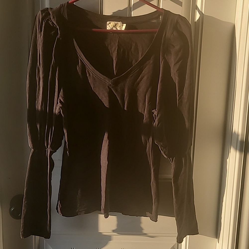 Nation LTD V-neck with Puff Sleeves